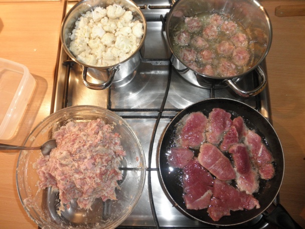 PA-VA-NA-ME v horčicovej omáčke a na miski karfiolový šalát s fazuľou ... - obrázok 4