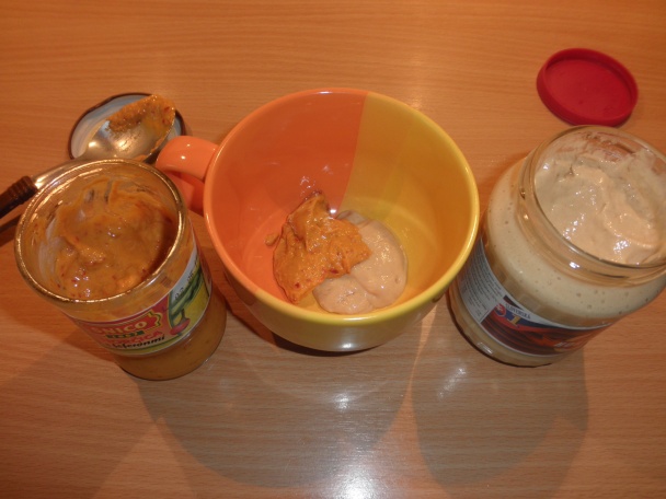 PA-VA-NA-ME v horčicovej omáčke a na miski karfiolový šalát s fazuľou ... - obrázok 10