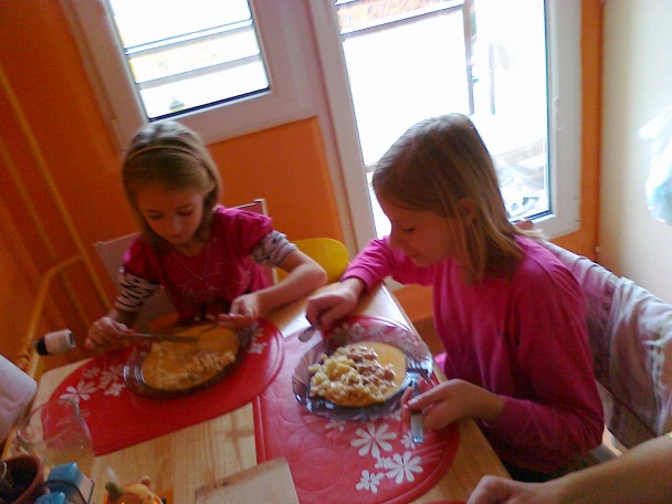 Parádny paprikáš s nokerľami - obrázok 14