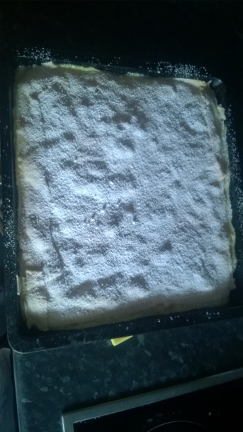 Pudingové s piškótami a ananásom - obrázok 3