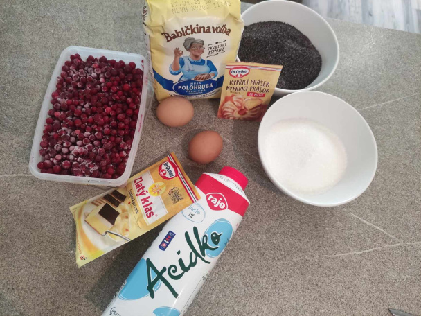 Makovec z acidka s ríbezľami (fotorecept) - obrázok 1