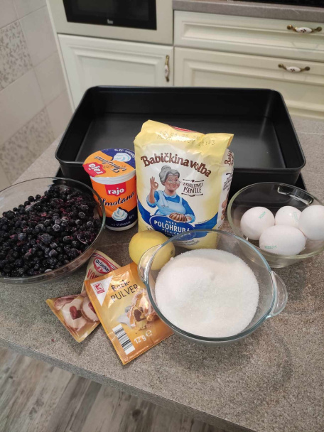 Hrnčekový čučoriedkový koláčik zo šľahačky (fotorecept) - obrázok 1