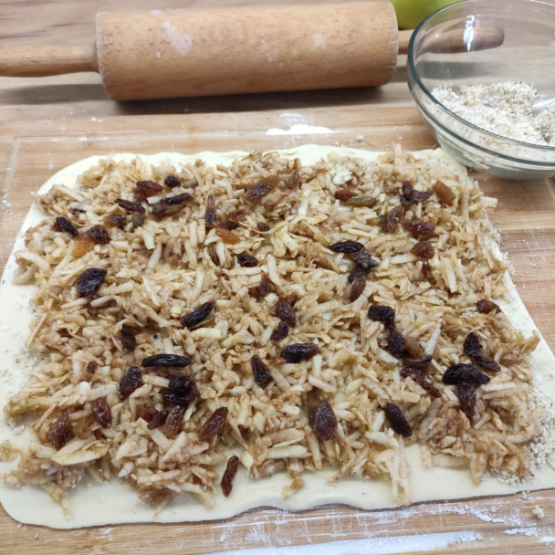 Jablkový závin z pivného cesta (fotorecept) - obrázok 4
