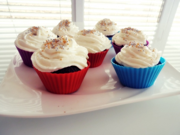 Čoko cupcake s tvarohovým krémom - obrázok 1