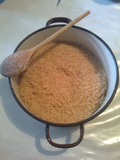 Pirohy so slivkovým lekvárom posypané škoricovou strúhankou (fotorecept) - obrázok 4
