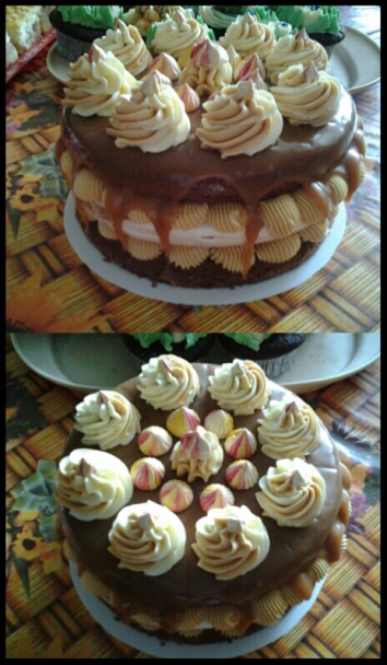 Čokoládovo-snehová torta s karamelovým krémom - obrázok 5