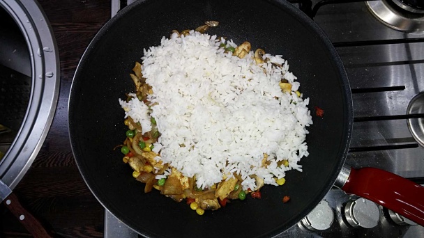 Kuracie kúsky so šampiňónmi a ryžou (fotorecept) - obrázok 7
