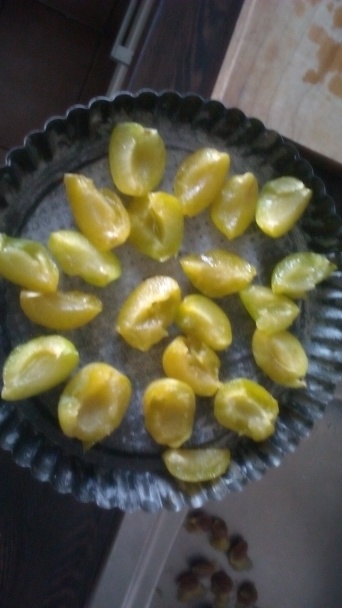 Jogurtovo-mandľový koláč s ringlotami (fotorecept) - obrázok 6