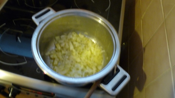 Brokolicová polievka so strateným vajíčkom (fotorecept) - obrázok 2