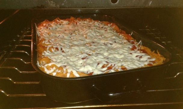 Zapekané tuniakové špagetti s mozzarellou (fotorecept) - obrázok 10
