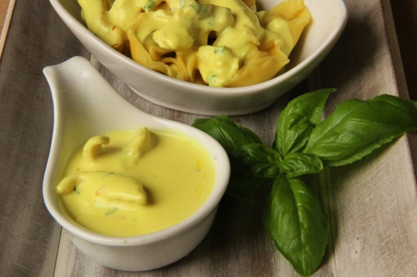 Jemná šafránová omáčka na těstoviny - obrázok 2