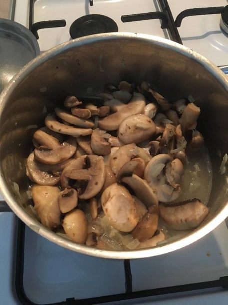 Hubová krémová polievka (fotorecept) - obrázok 3