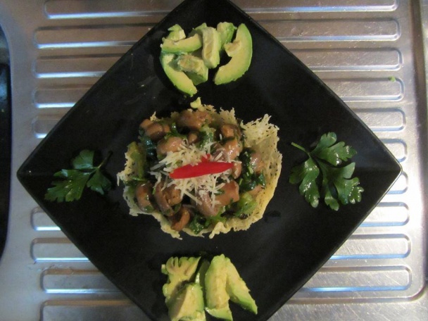 Plnený parmezánový košíček - obrázok 4