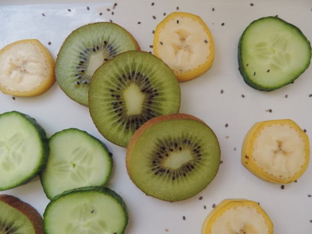 Smoothie z uhoriek a kivi - obrázok 1