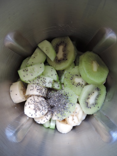 Smoothie z uhoriek a kivi - obrázok 2