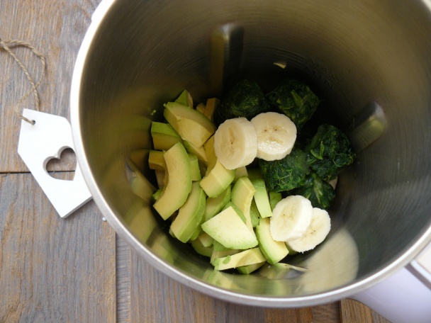 Špenátovo-avokádový smoothie - obrázok 1