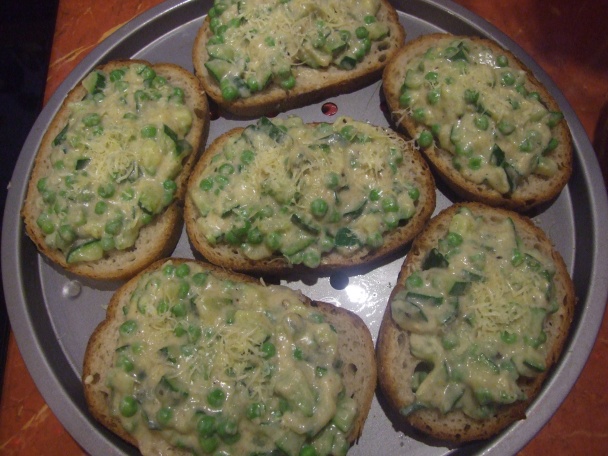 Crostini s hráškom a cuketou (fotorecept) - obrázok 7