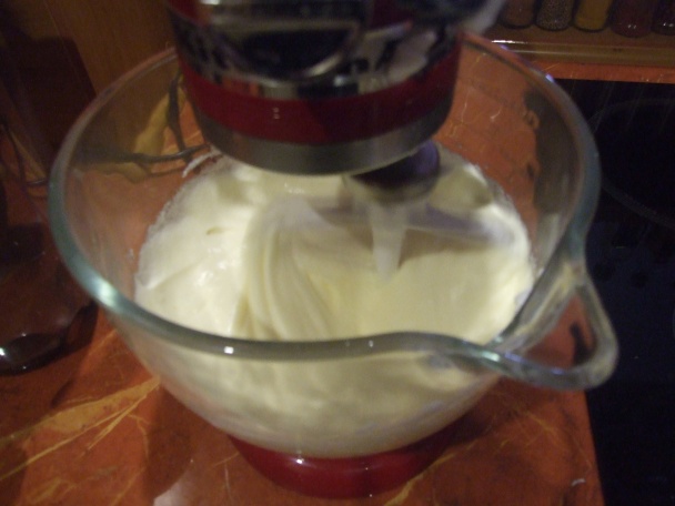 Ovocna piškóta s tvarohom (fotorecept) - obrázok 1