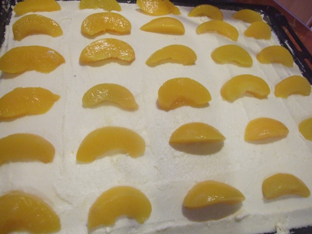 Tvarohovo-ovocný koláč so zlatoklasovou polevou  (fotorecept) - obrázok 4