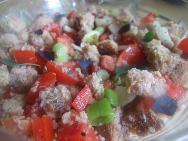 Šalát z paradajok a chleba (fotorecept) - obrázok 3