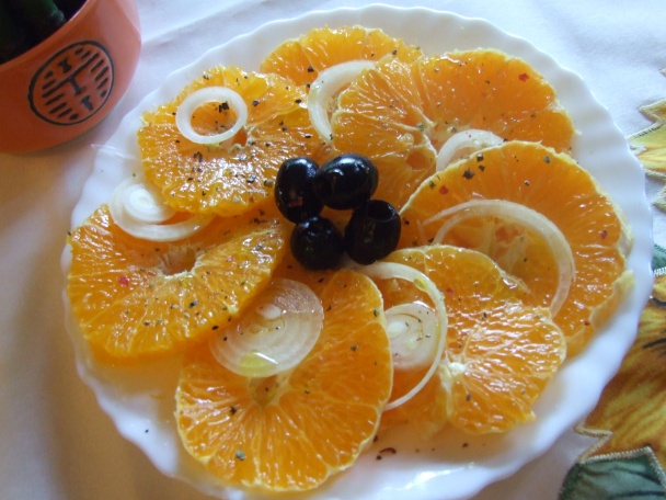 Pomarančovo-cibuľový šalát - obrázok 1