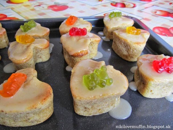 Macíkové muffiny zo sviežich citrusov - obrázok 3