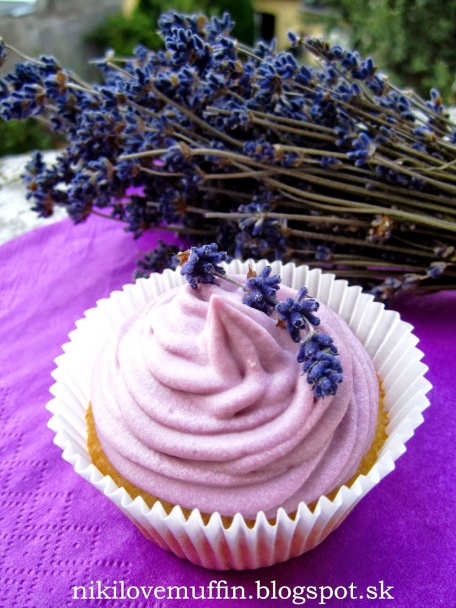 Levanduľové cupcakes s cream-cheese krémom - obrázok 2