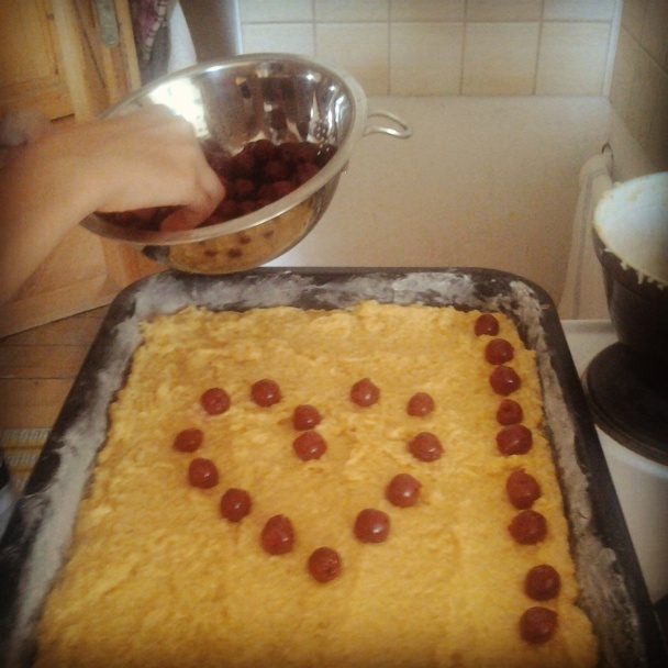 Kokosovo višňový koláčik - obrázok 3