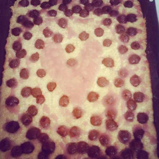 Kokosovo višňový koláčik - obrázok 4