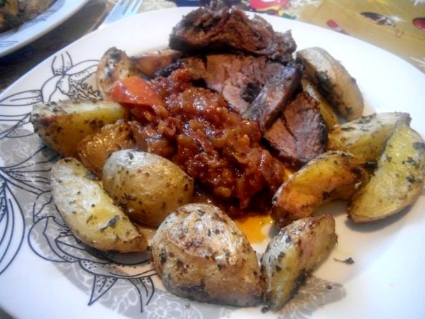 Pečená diviačia krkovička so zemiakmi a medvedím cesnakom (fotorecept) - obrázok 8