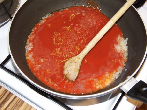 Kuracie kúsky s Tagliatelle a Sugo Di Pomodoro - obrázok 1