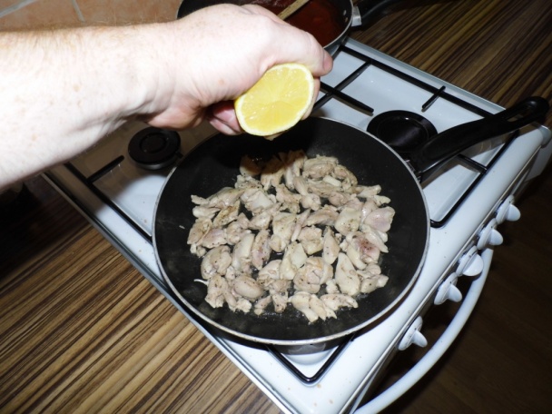 Kuracie kúsky s Tagliatelle a Sugo Di Pomodoro - obrázok 4