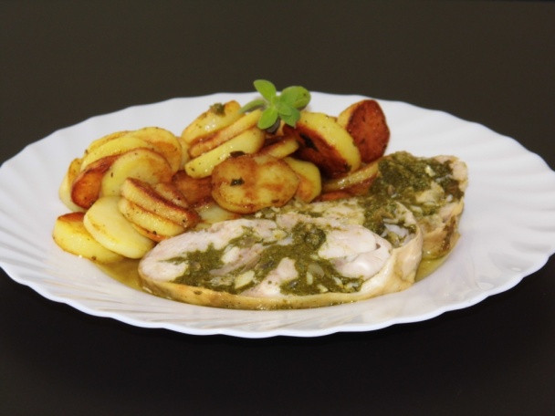 Kuracia roláda plnená špenátovo-šampiňónovou plnkou a parmezánom (fotorecept) - obrázok 5