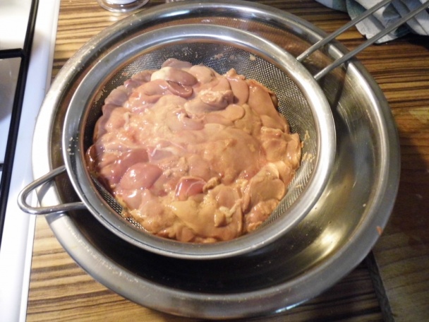 Kuracie pečienky s hráškom (fotorecept) - obrázok 2