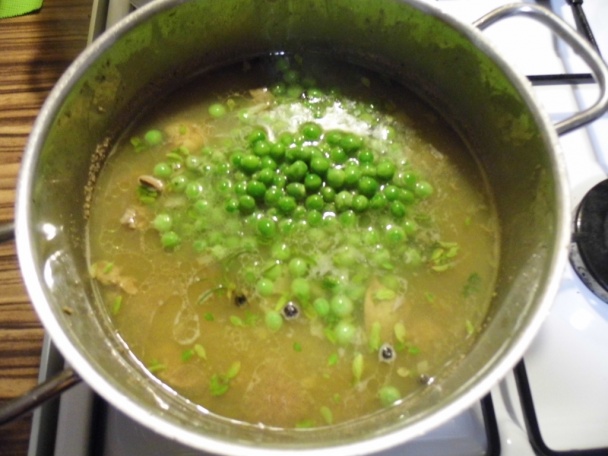 Kuracie pečienky s hráškom (fotorecept) - obrázok 6