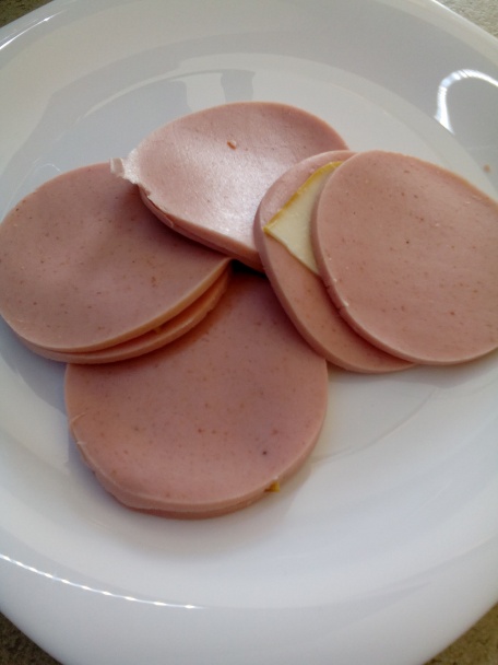 Vyprážaná diétna saláma so syrom (fotorecept) - obrázok 1