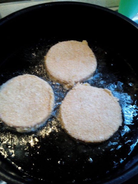 Vyprážaná diétna saláma so syrom (fotorecept) - obrázok 4