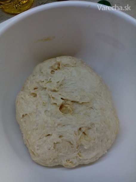 Pizza skoro ako z pizzerie (fotorecept) - obrázok 1