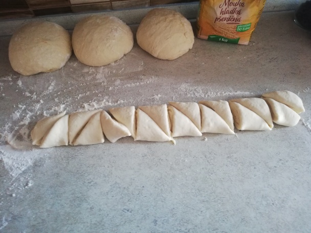 Cesnakové trojuholníčky (fotorecept) - obrázok 3