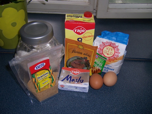 Škoricové osie hniezda - slimáčiky (fotorecept) - obrázok 1