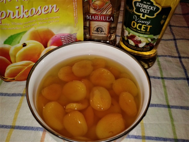 Bravčové rezne s marhuľami (fotorecept) - obrázok 1