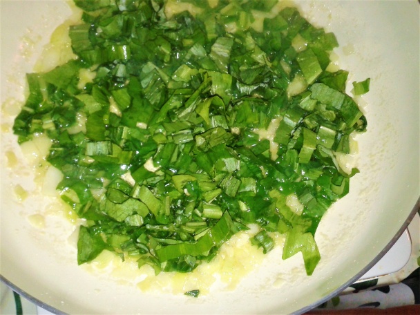 Vaječná omeleta s medvedím cesnakom (fotorecept) - obrázok 2