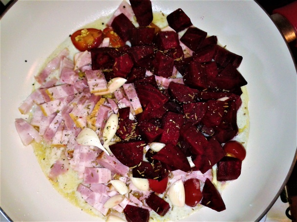 Pikantné kuracie štvrte s cviklou a oravskou slaninou (fotorecept) - obrázok 2