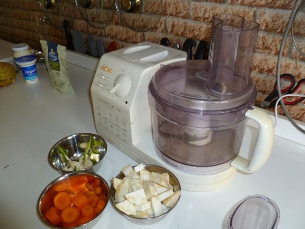 Zelerový šalát    (fotorecept) - obrázok 2