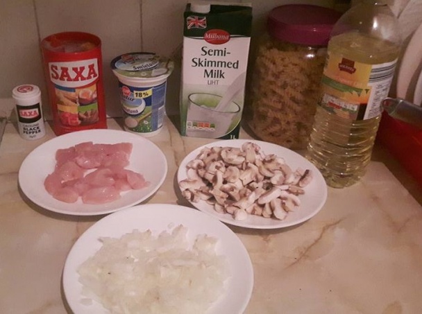 Kuracinka na smotane so šampiňónmi (fotorecept) - obrázok 1