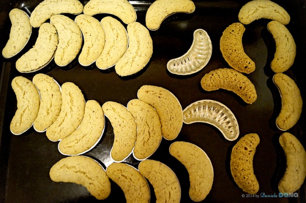 Vianočné orieškové rožky a oriešky (fotorecept) - obrázok 2