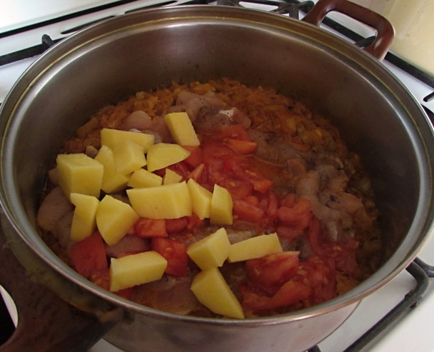 Kapustový guláš z kuracích prsíčok (fotorecept) - obrázok 7