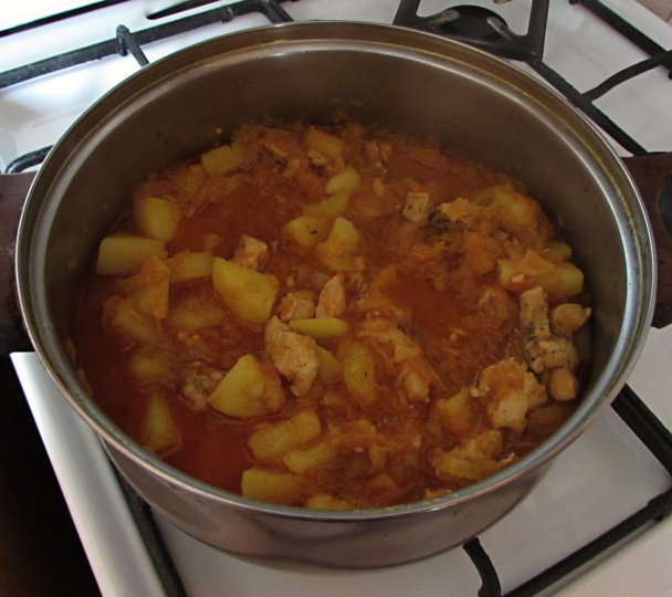 Kapustový guláš z kuracích prsíčok (fotorecept) - obrázok 8