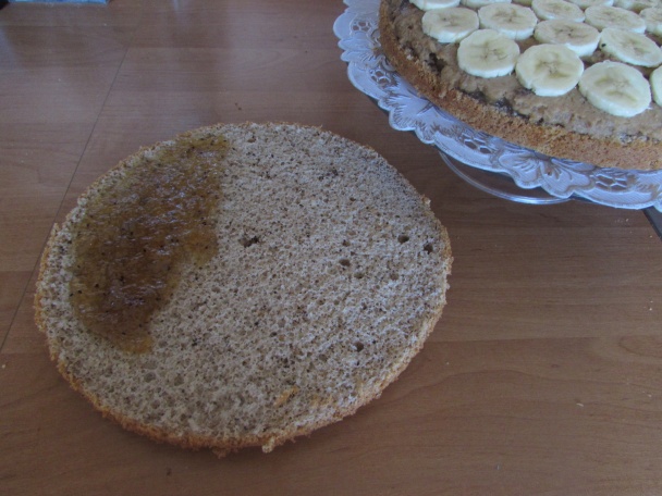 Rezy plnené piškotovo-orechovým krémom na spôsob torty (fotorecept) - obrázok 7