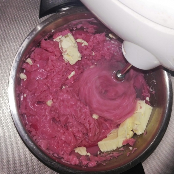 Jahodovo-banánová šťavnatá torta - obrázok 3